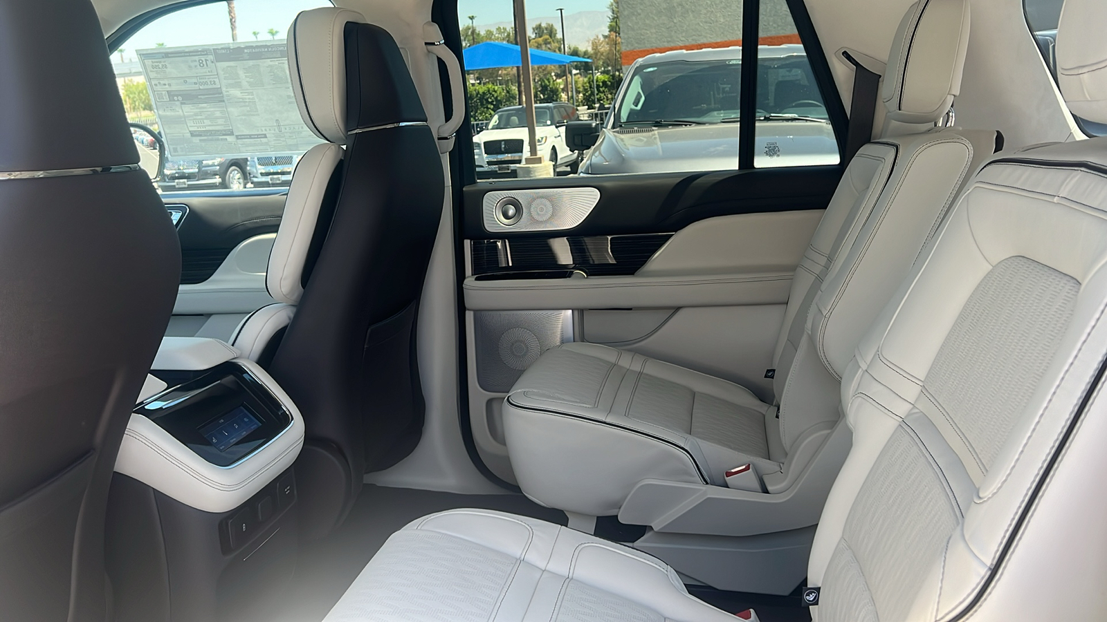 2024 Lincoln Navigator L Black Label 45