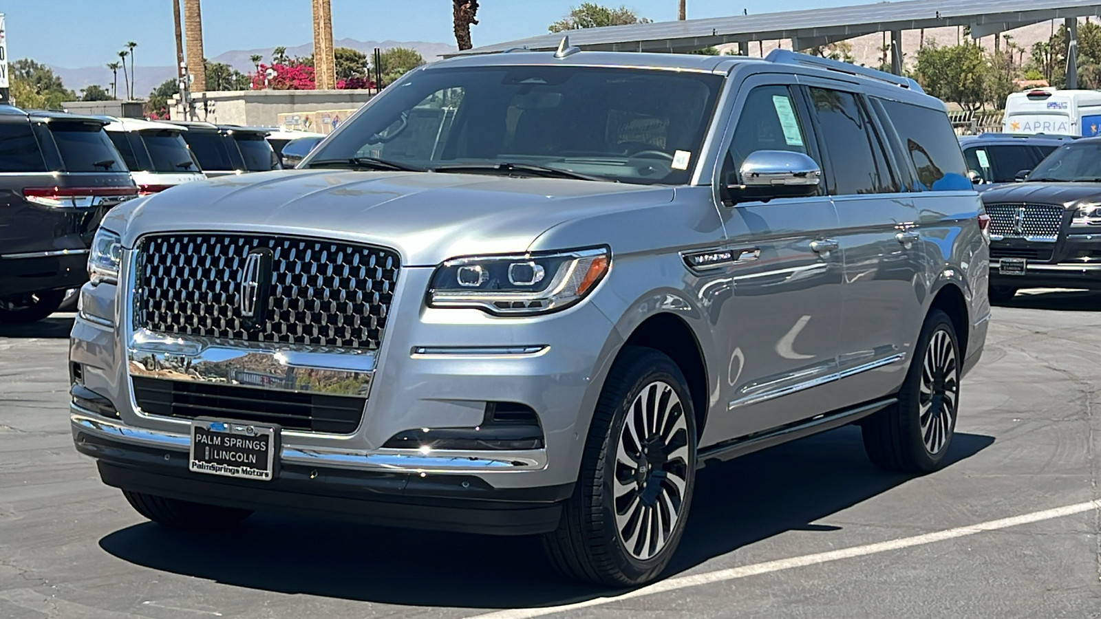 2024 Lincoln Navigator L Black Label 3