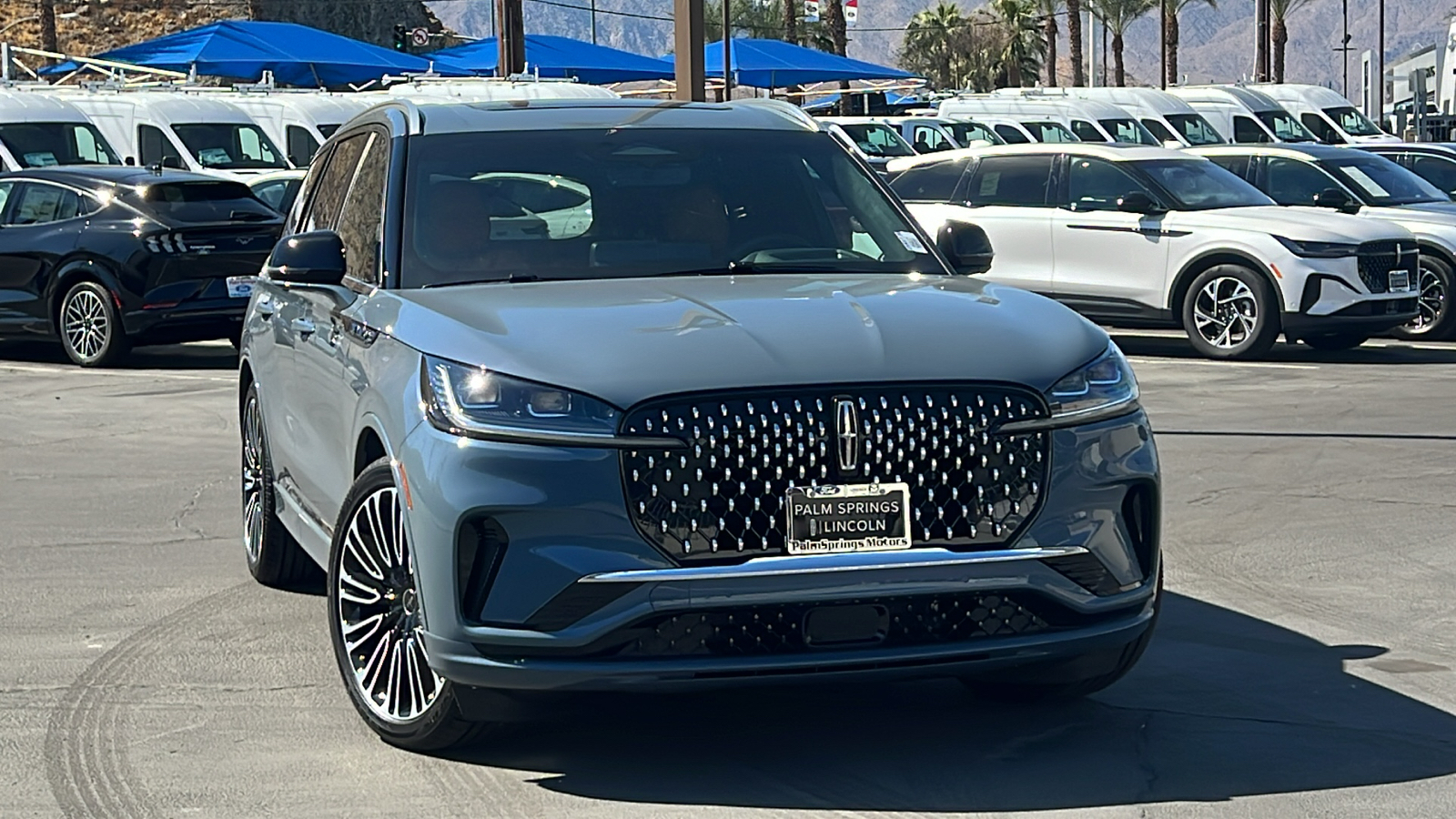 2025 Lincoln Aviator Black Label 1