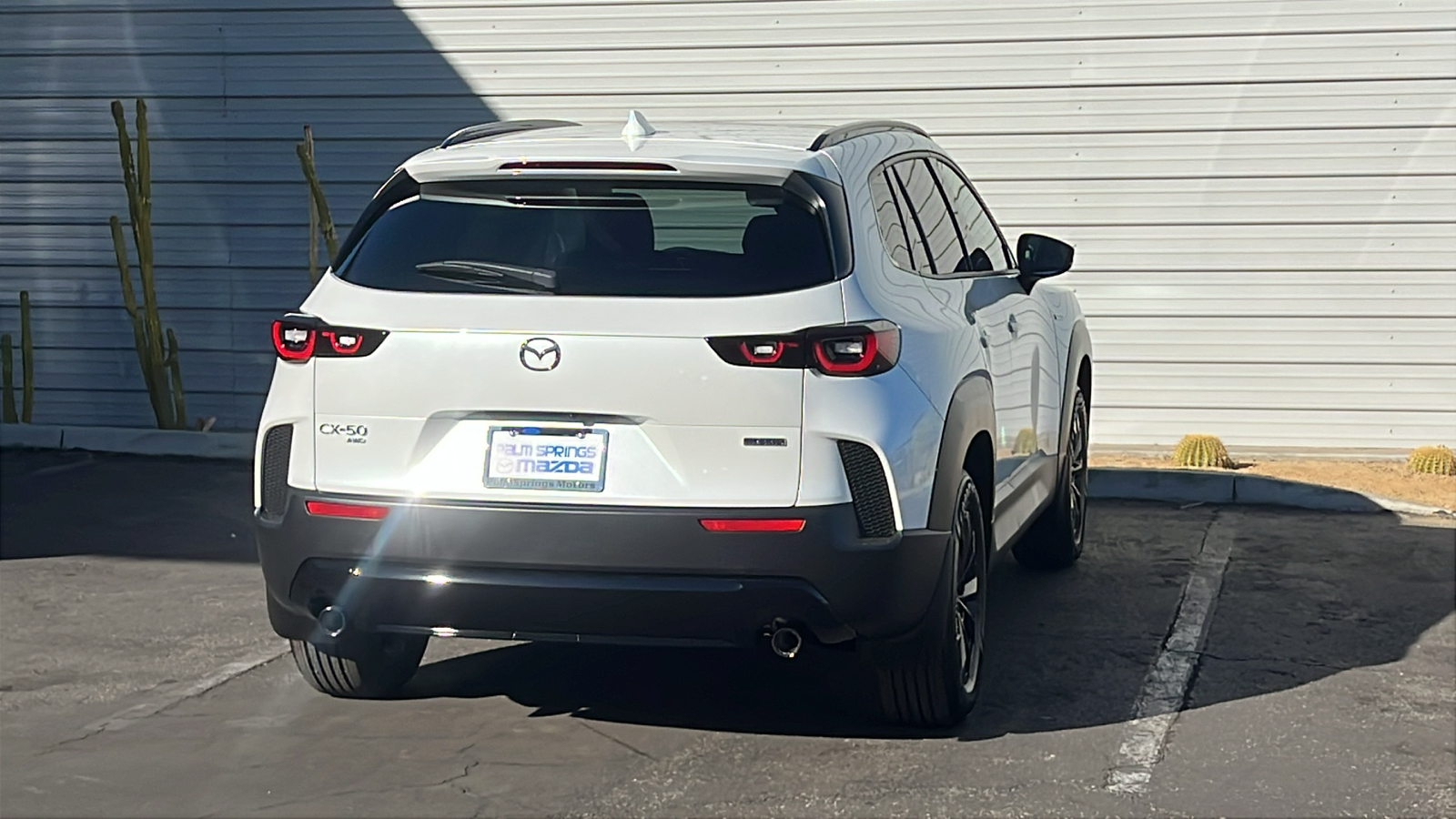 2025 Mazda CX-50 Hybrid Premium 8