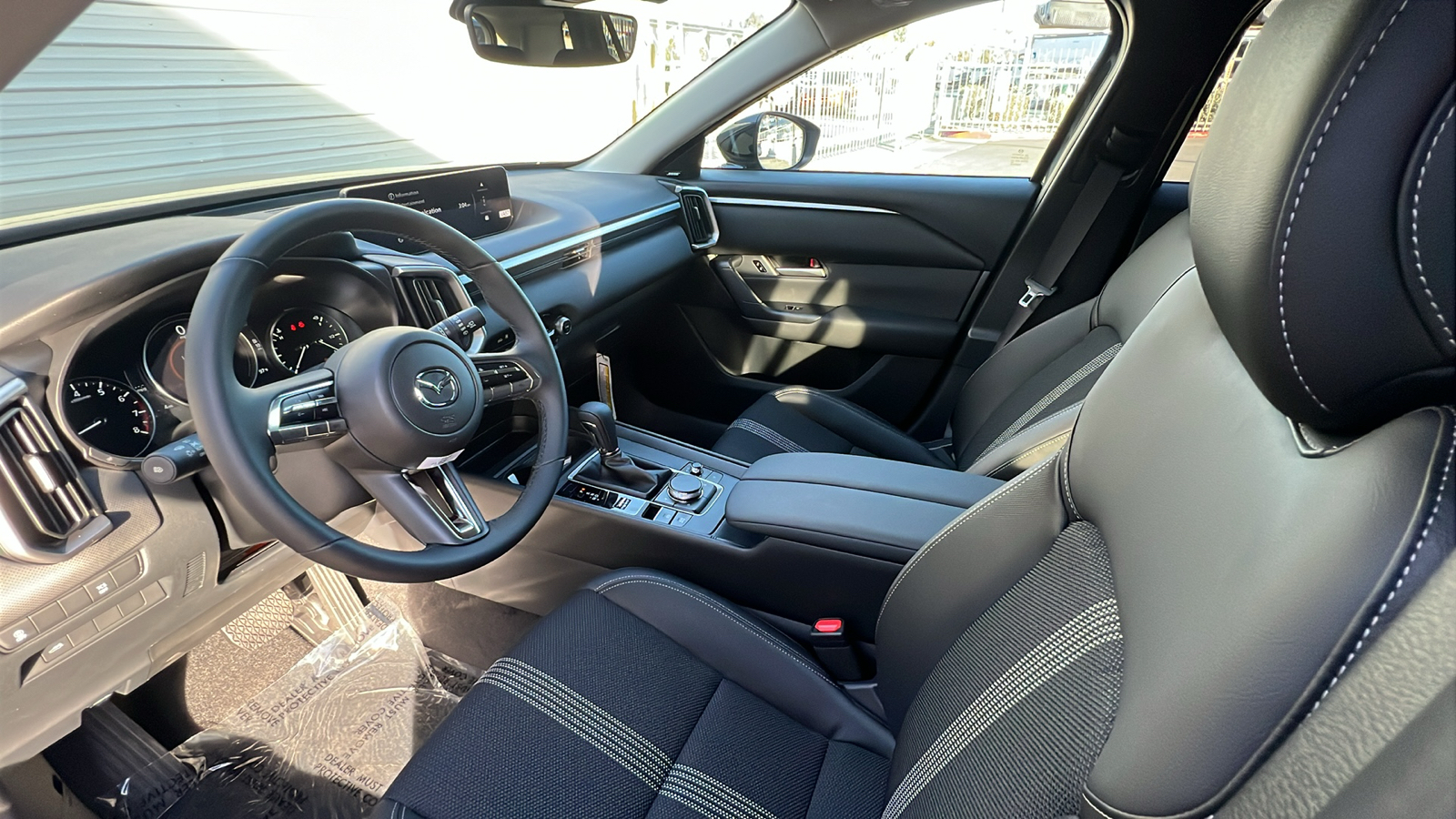 2025 Mazda CX-50 2.5 S Premium Package 17