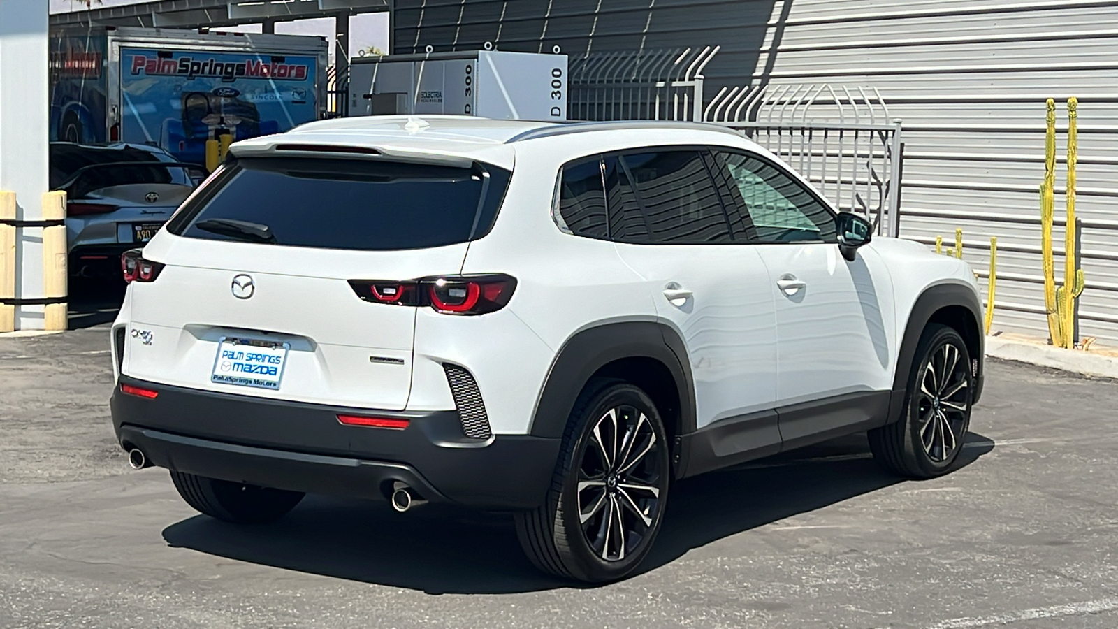 2025 Mazda CX-50 2.5 S Premium Plus Package 8