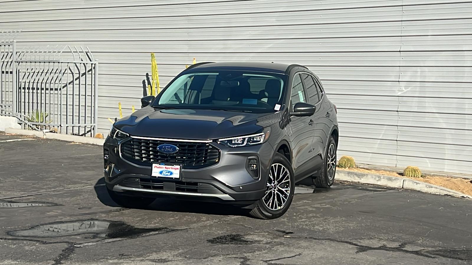 2025 Ford Escape Plug-In Hybrid 3