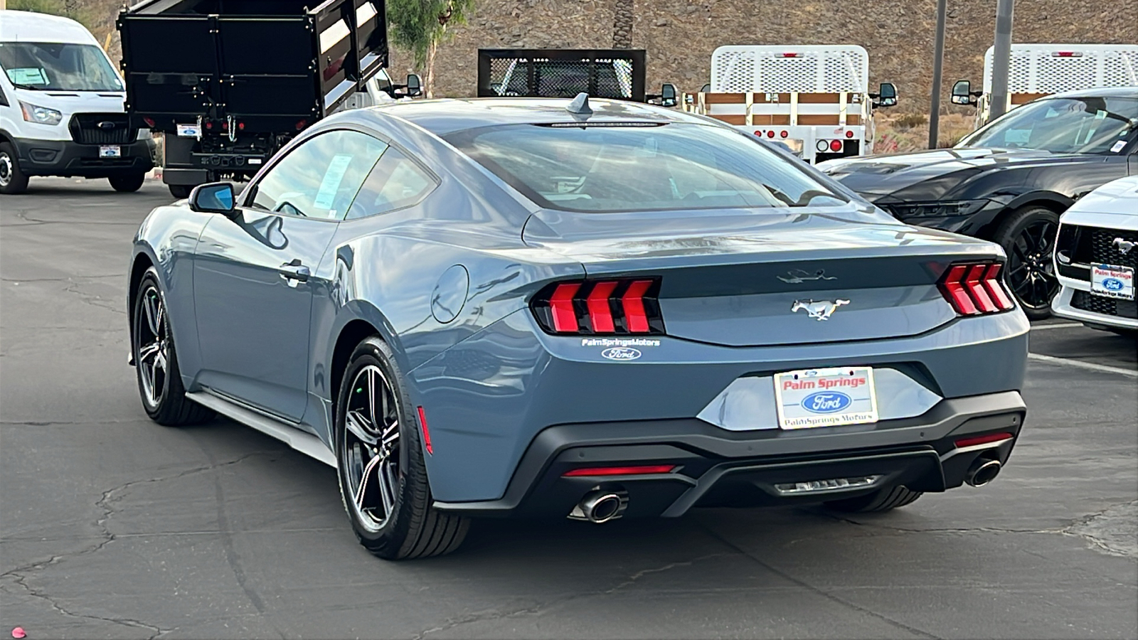 2025 Ford Mustang  6