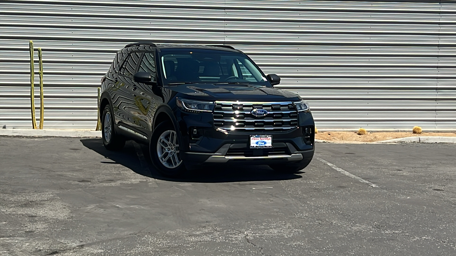 2025 Ford Explorer Active 1