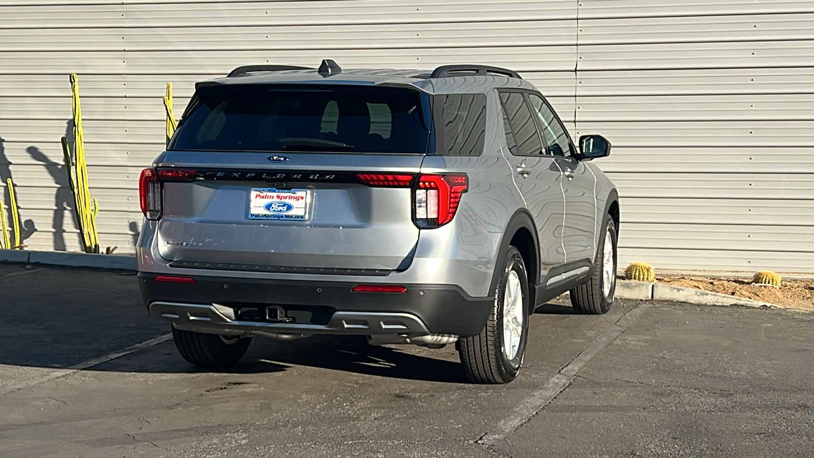 2025 Ford Explorer Active 8