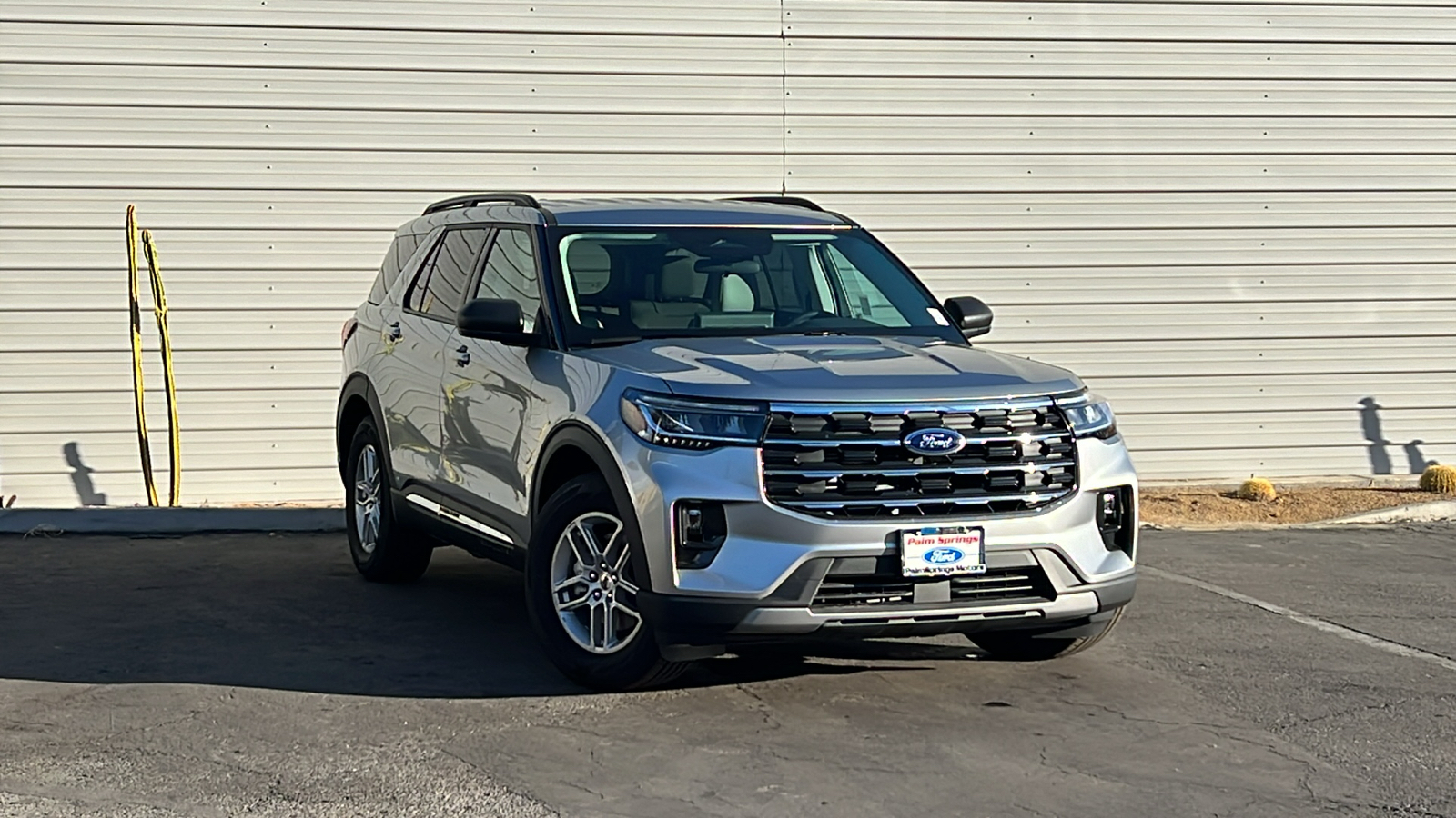 2025 Ford Explorer Active 1