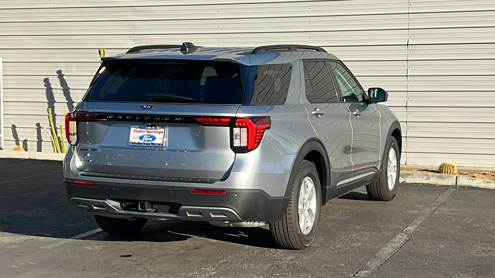 2025 Ford Explorer Active 8