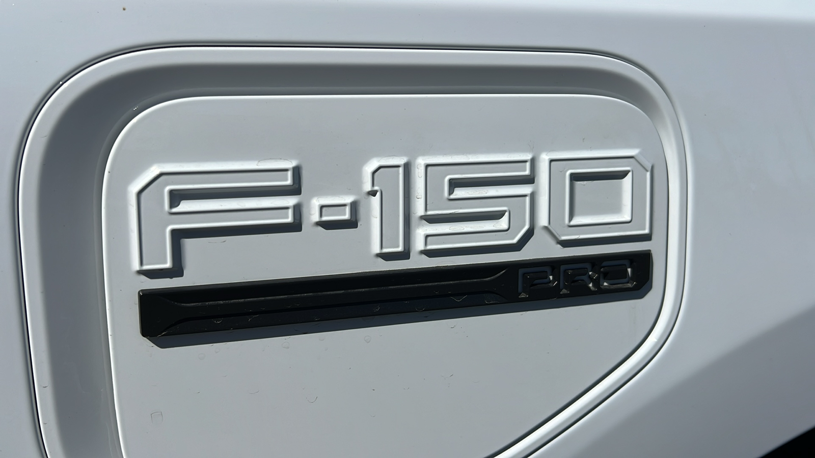 2023 Ford F-150 Lightning Pro 33