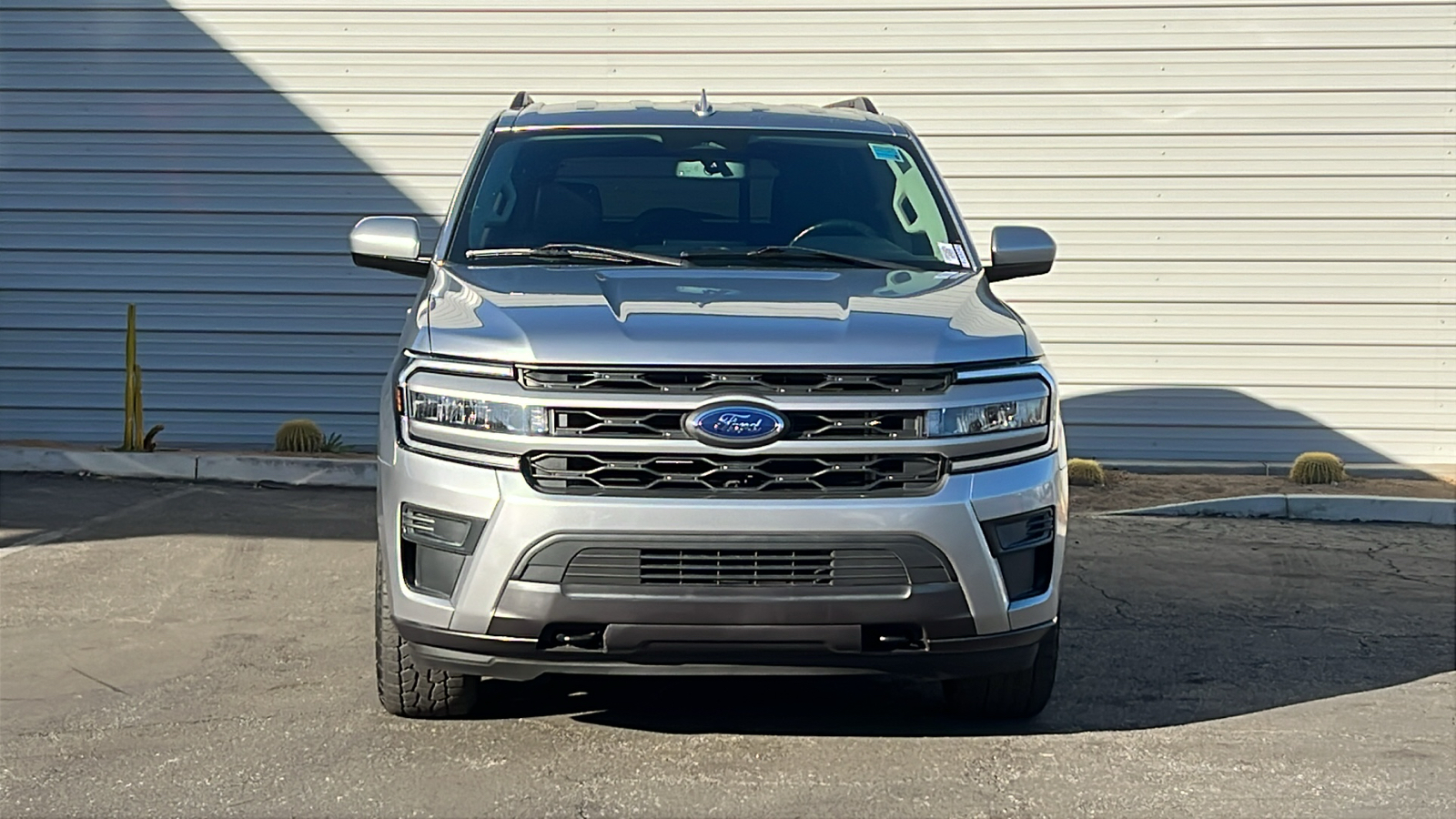 2022 Ford Expedition Max XLT 2