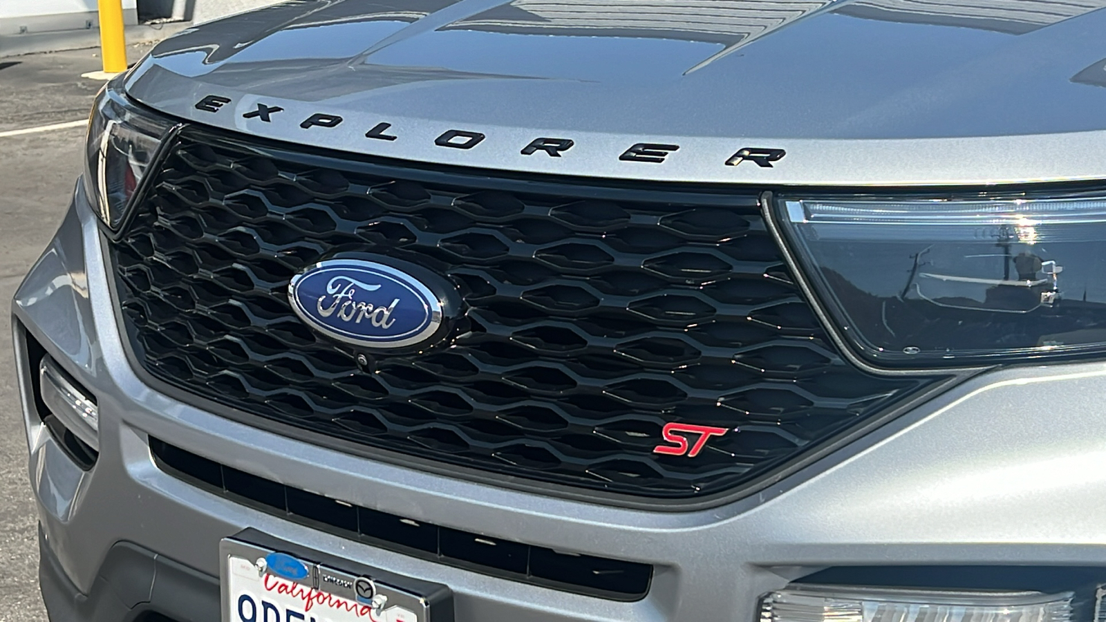 2022 Ford Explorer ST 5