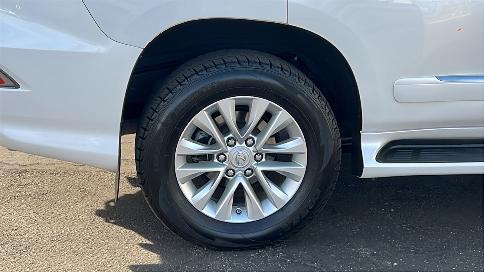 2016 Lexus GX 460 11