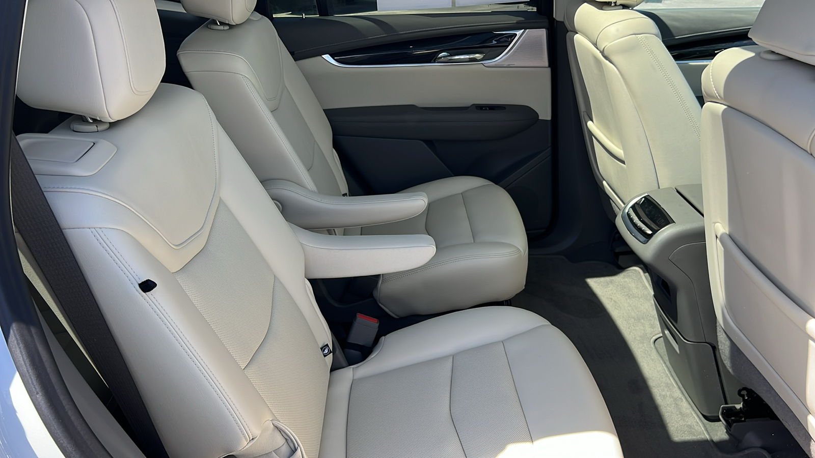 2023 Cadillac XT6 Premium Luxury 34