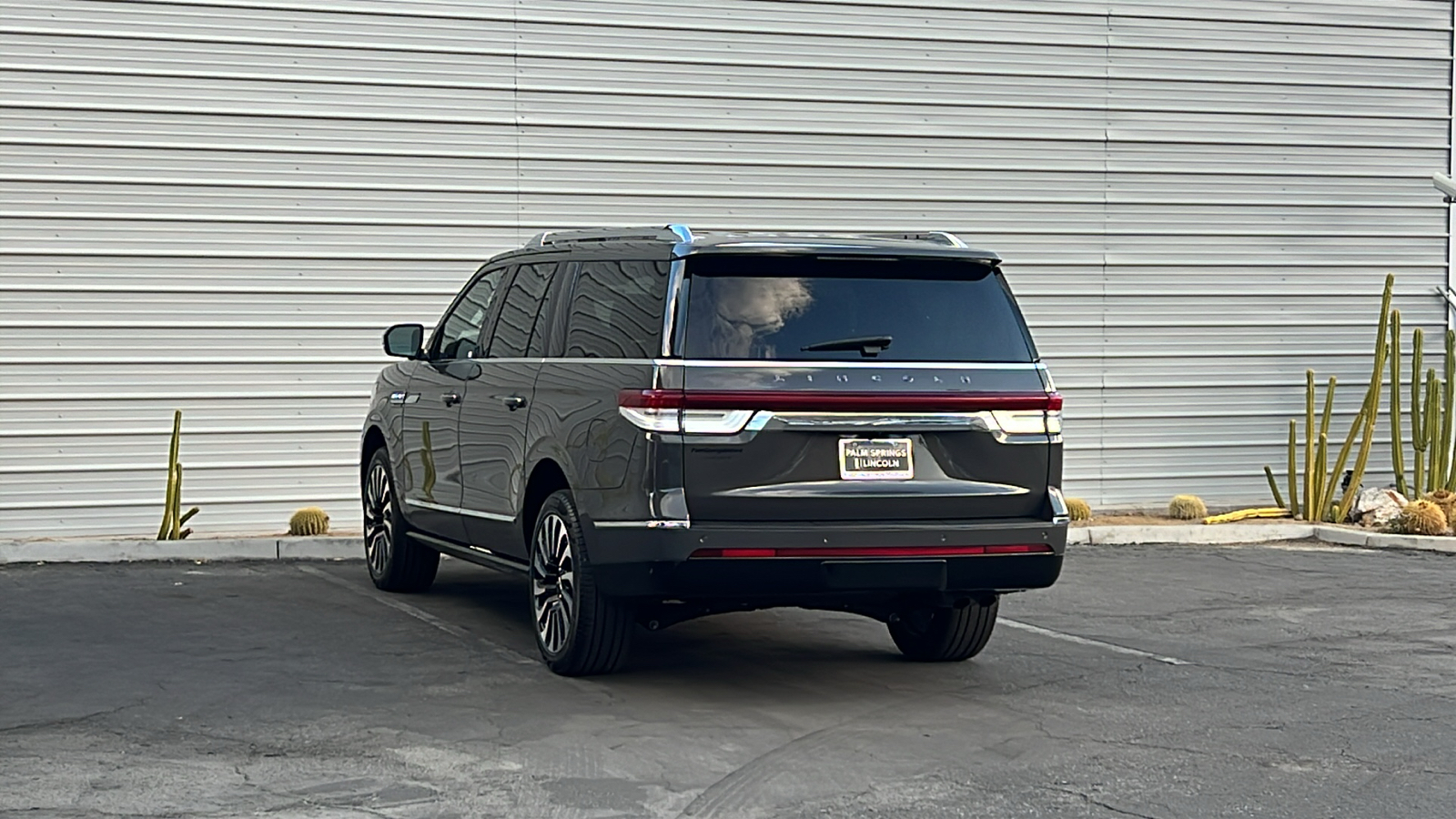 2023 Lincoln Navigator L Black Label 4