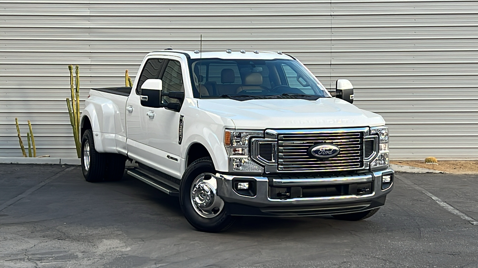 2022 Ford F-350SD Lariat 1