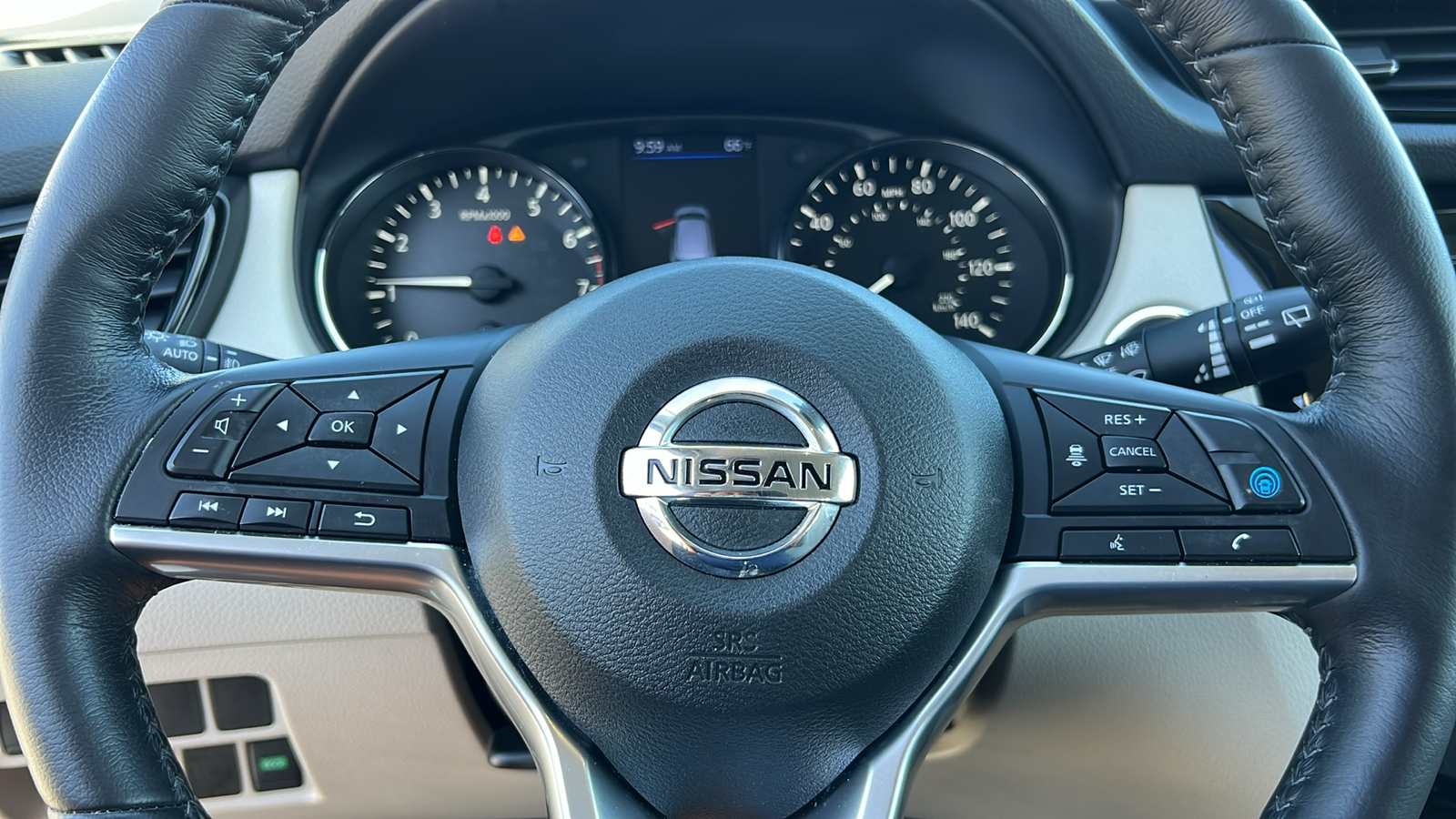 2019 Nissan Rogue Sport SL 17