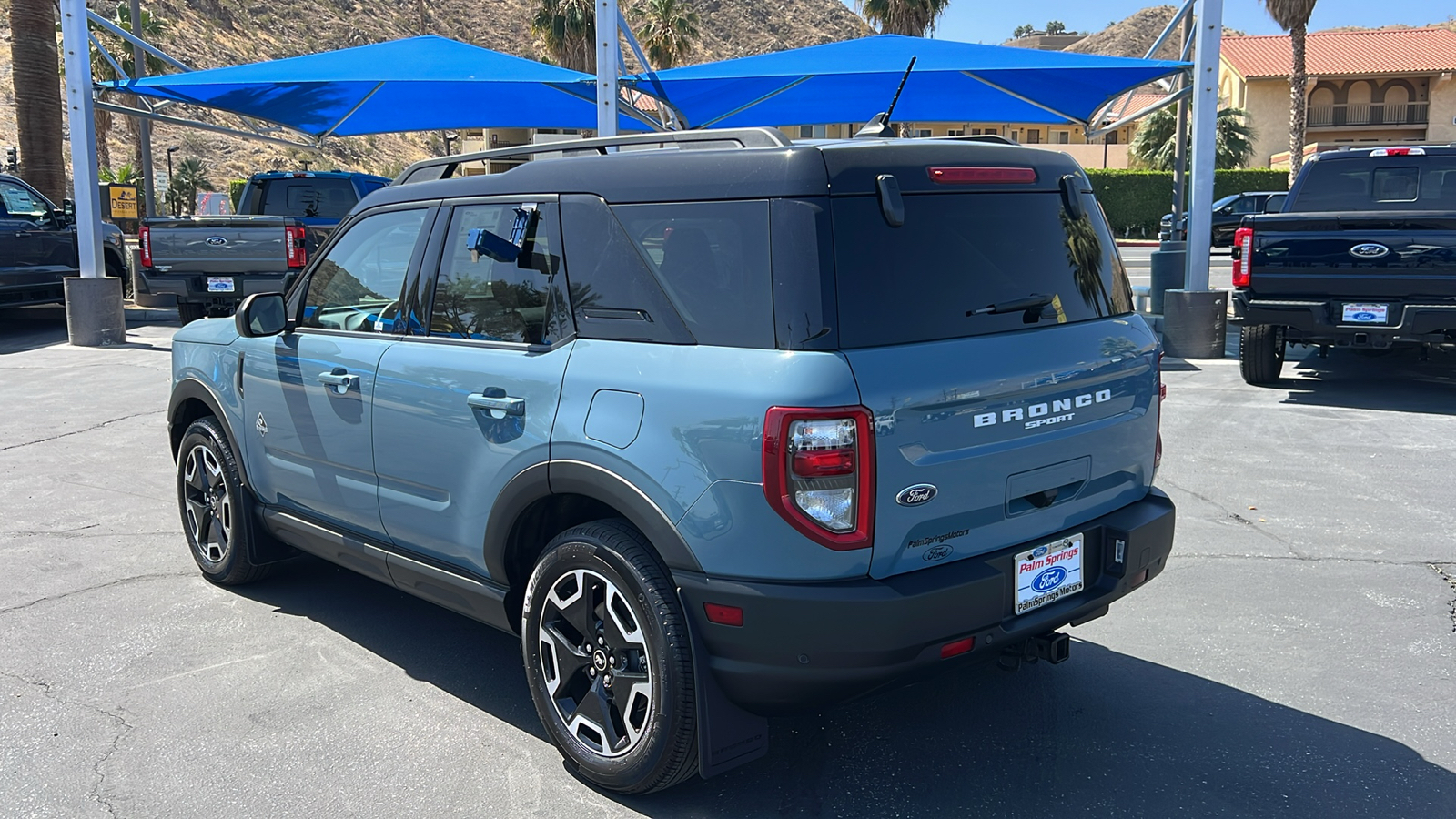2021 Ford Bronco Sport Outer Banks 3
