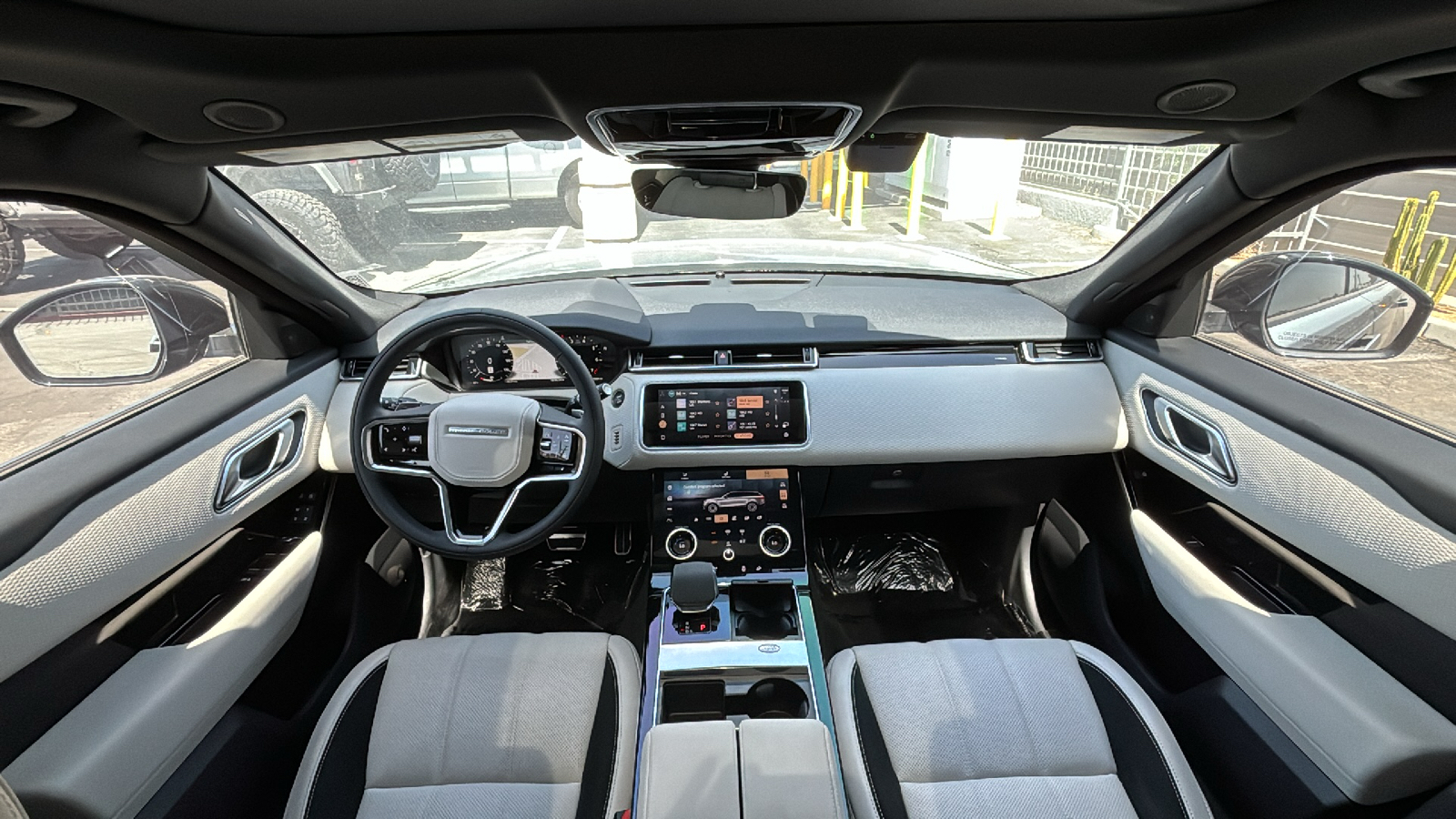 2023 Land Rover Range Rover Velar R-Dynamic S MHEV 15
