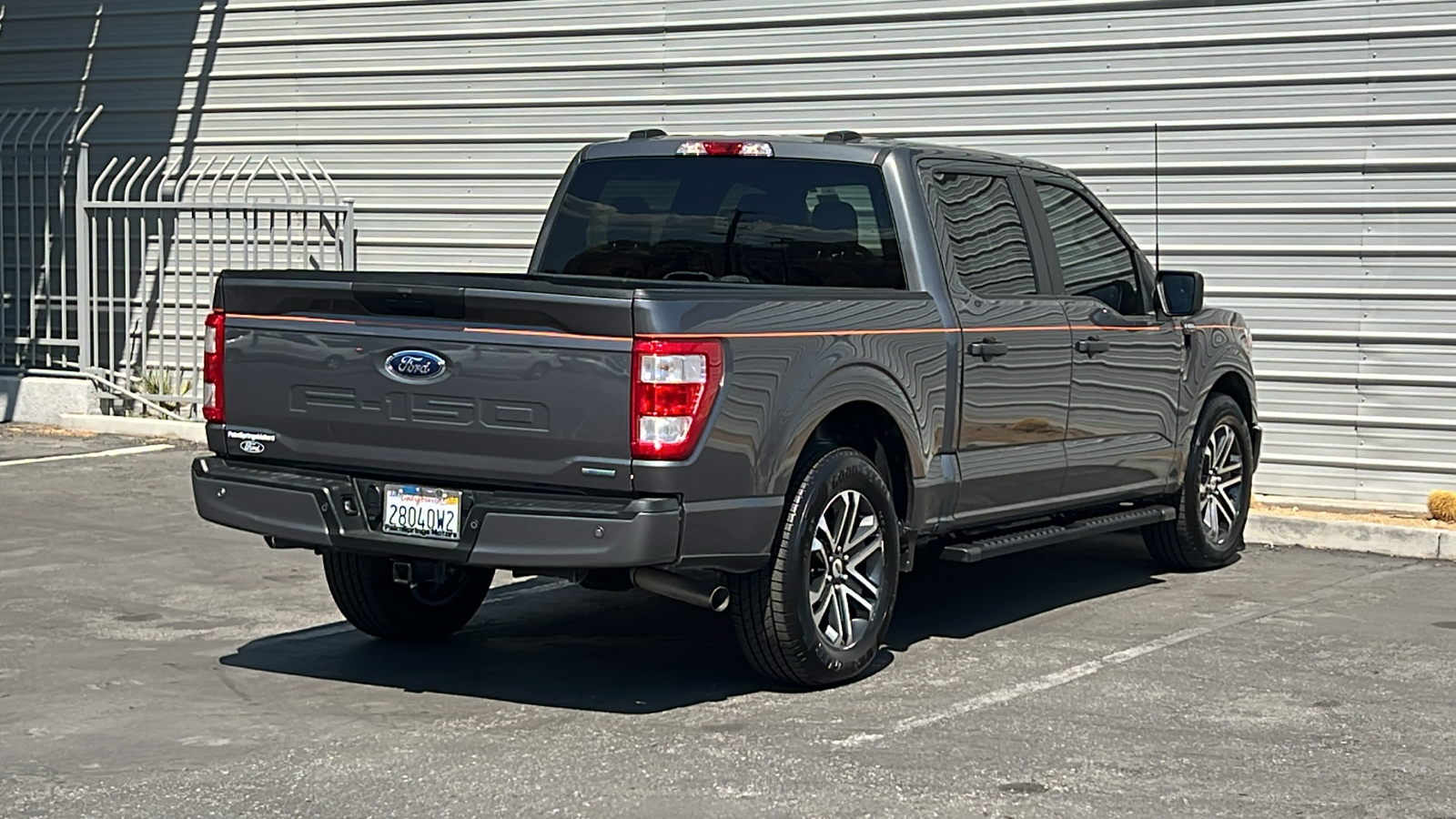 2022 Ford F-150 XL 8