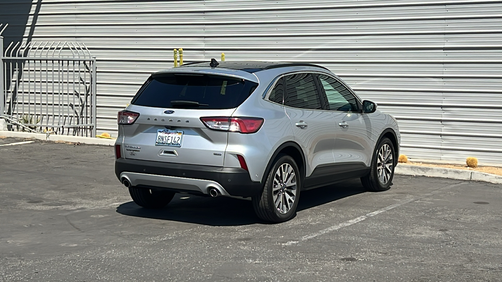 2020 Ford Escape Titanium Hybrid 8