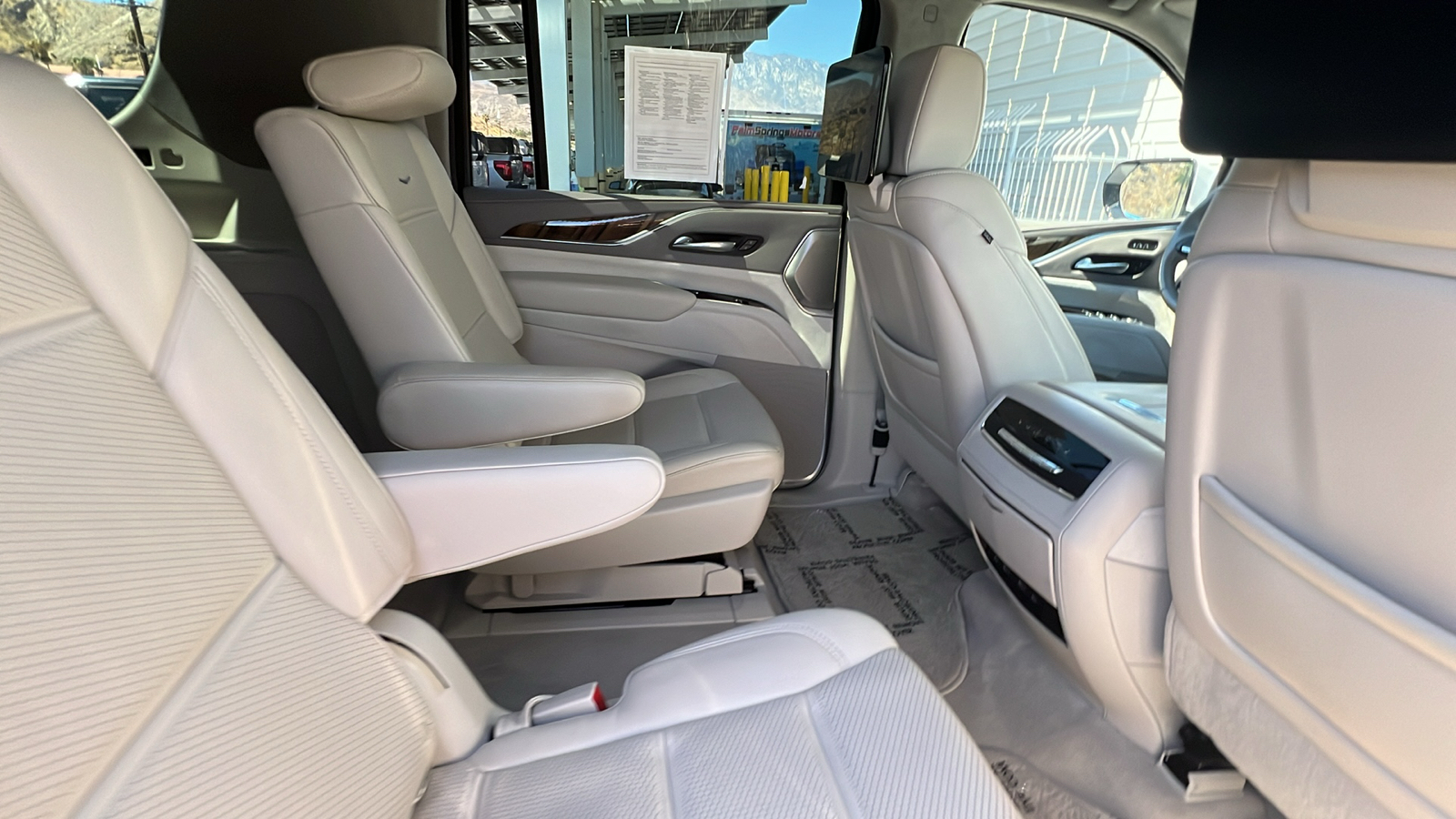 2021 Cadillac Escalade ESV Sport Platinum 16