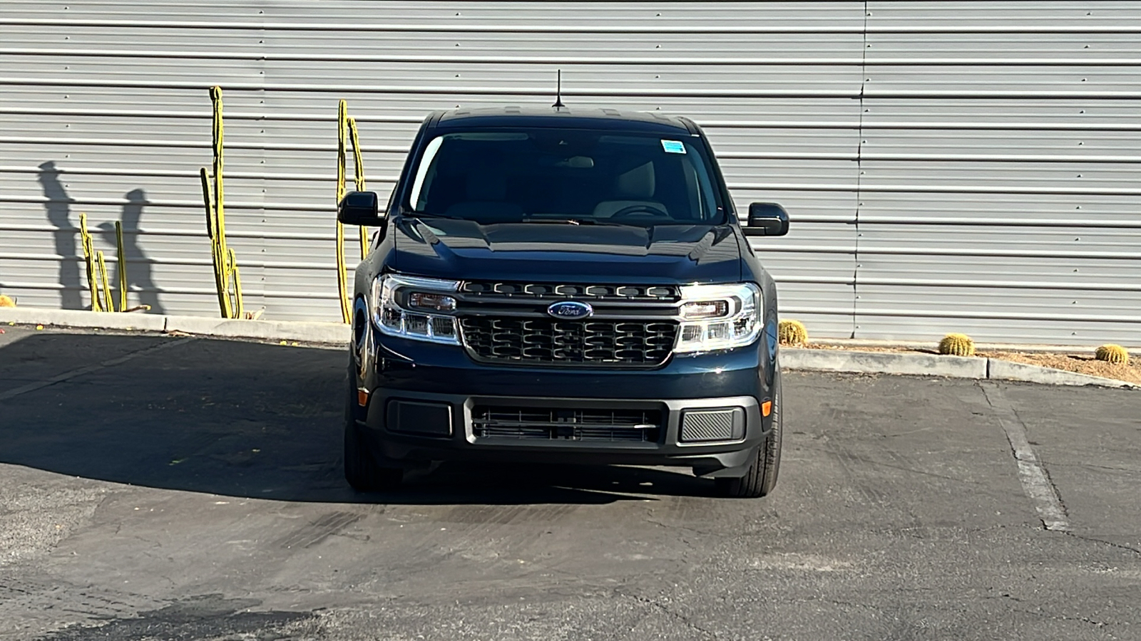 2023 Ford Maverick XLT 2