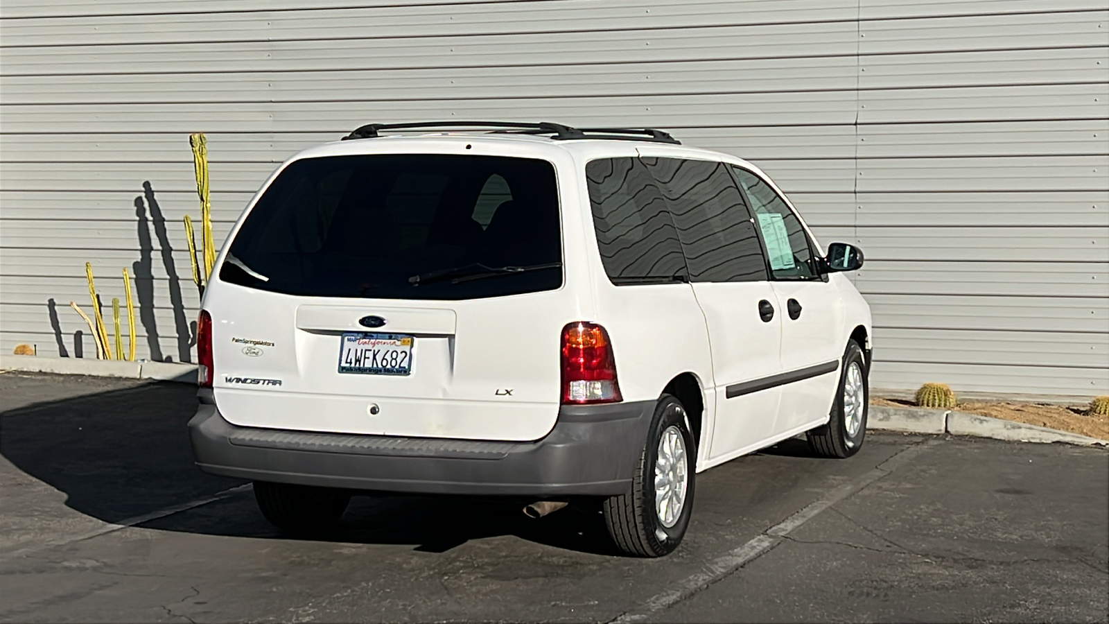 2001 Ford Windstar LX 8