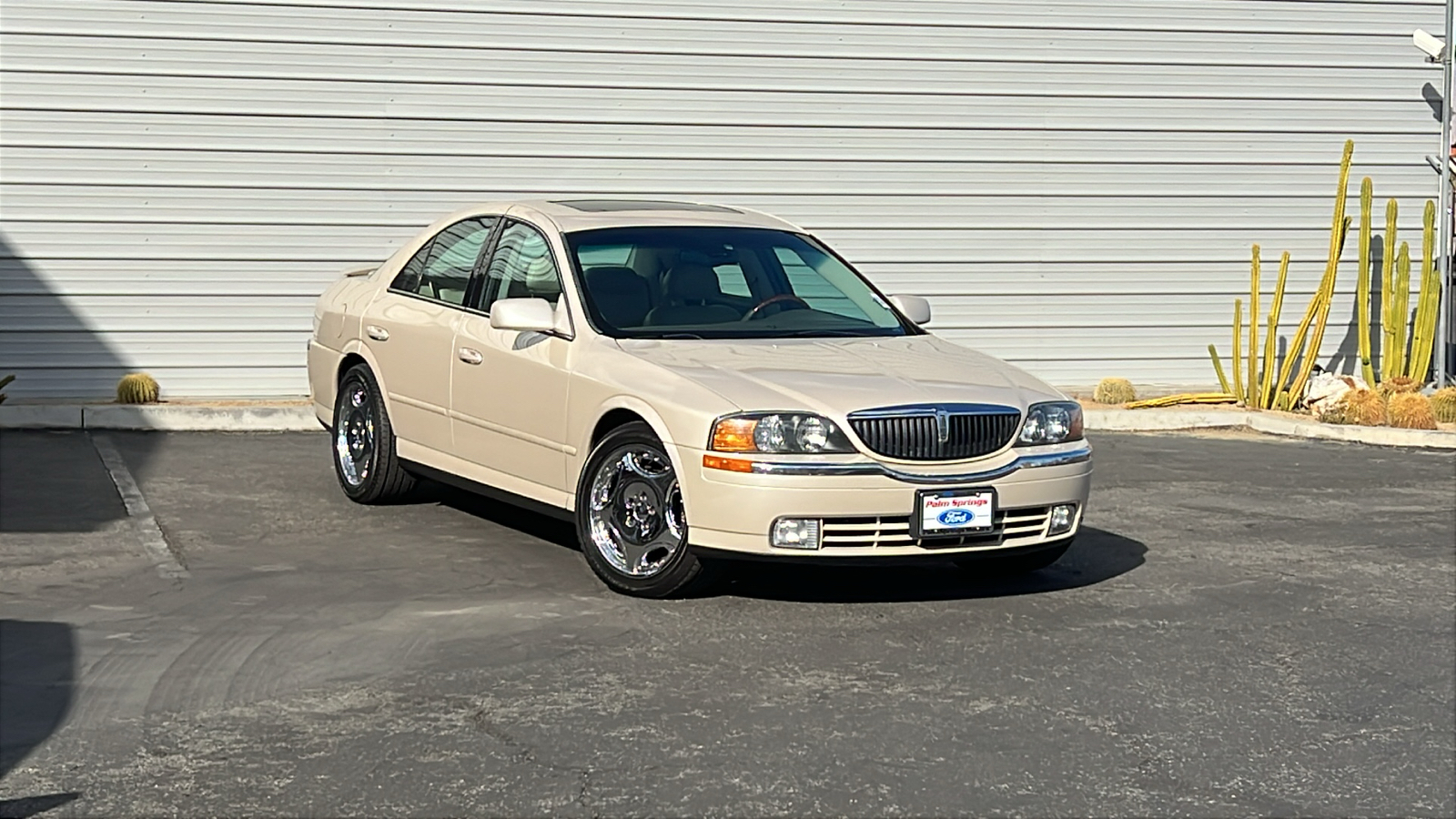 2002 Lincoln LS V8 1