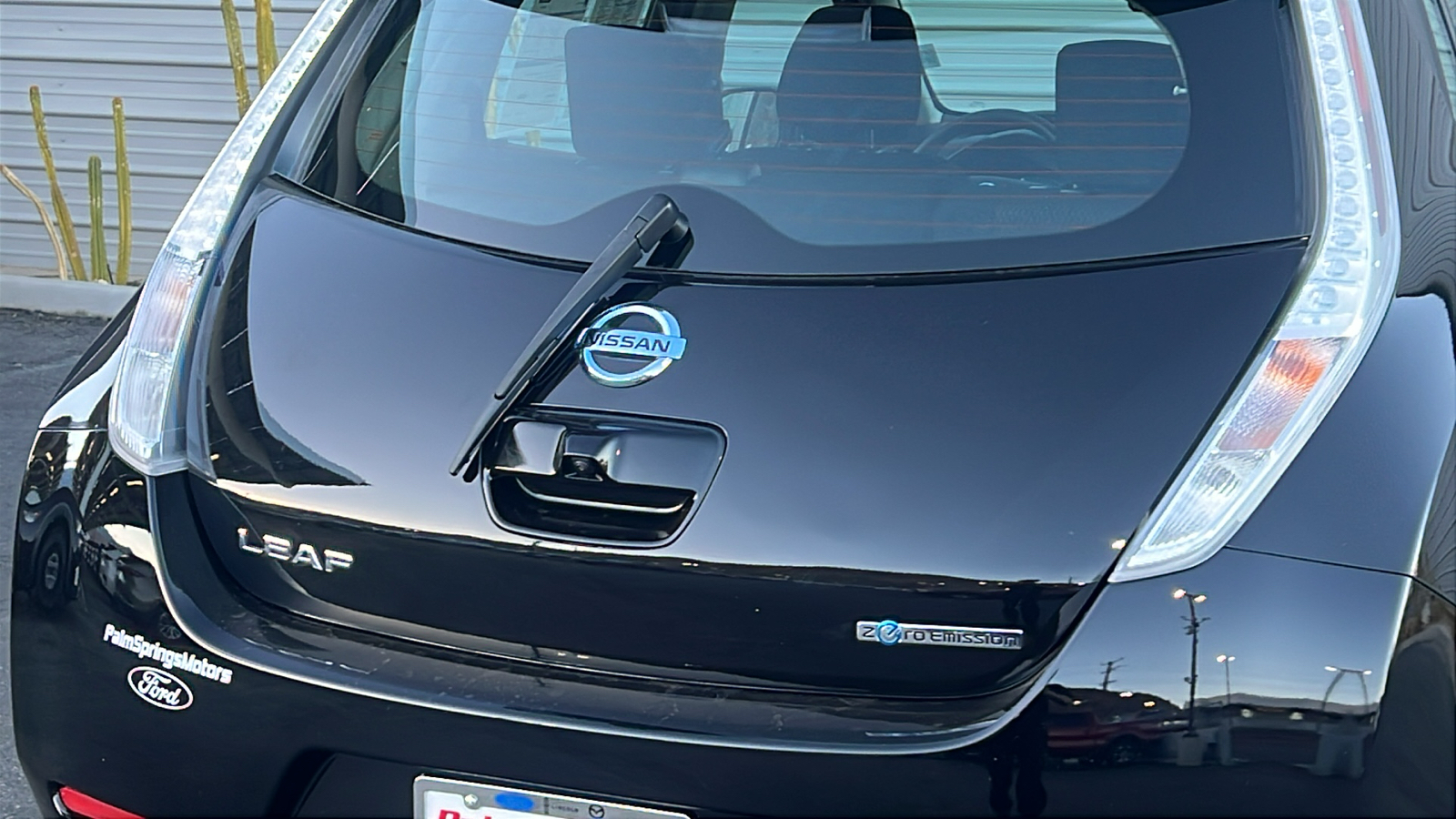 2017 Nissan Leaf S 10