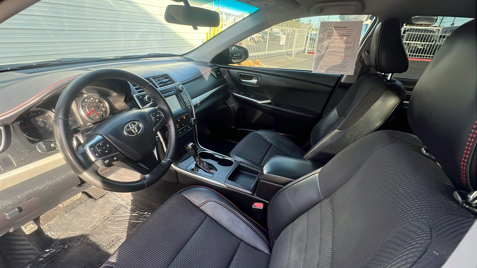 2016 Toyota Camry  17