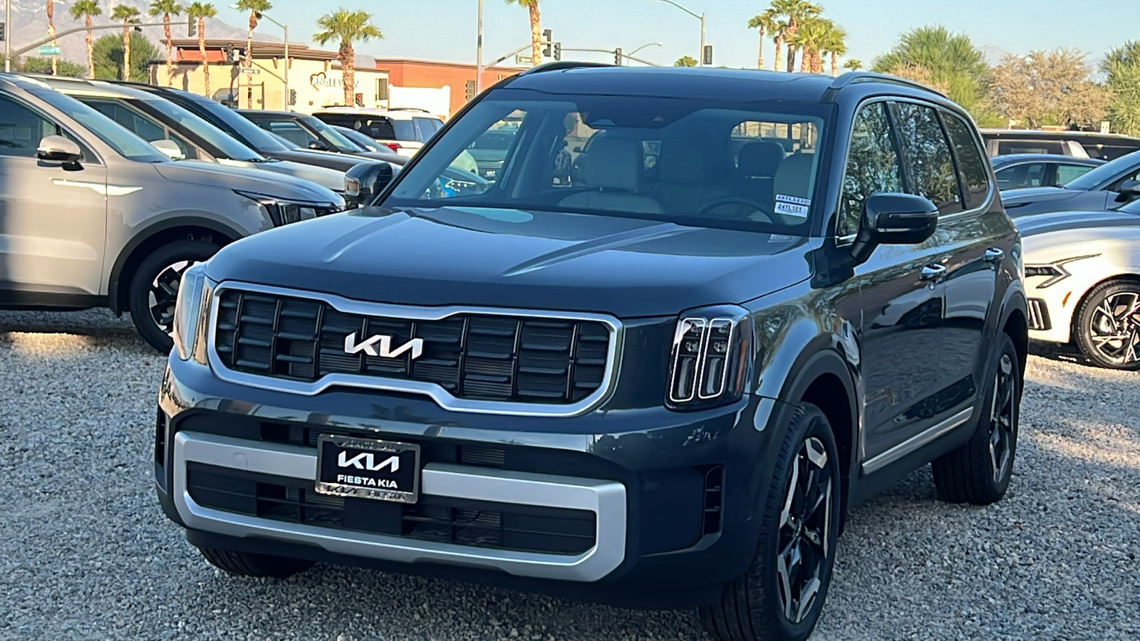 2024 Kia Telluride S 3