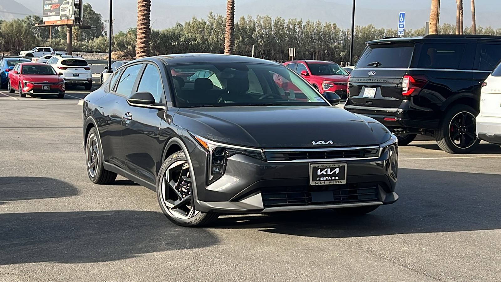 2025 Kia K4 EX 1