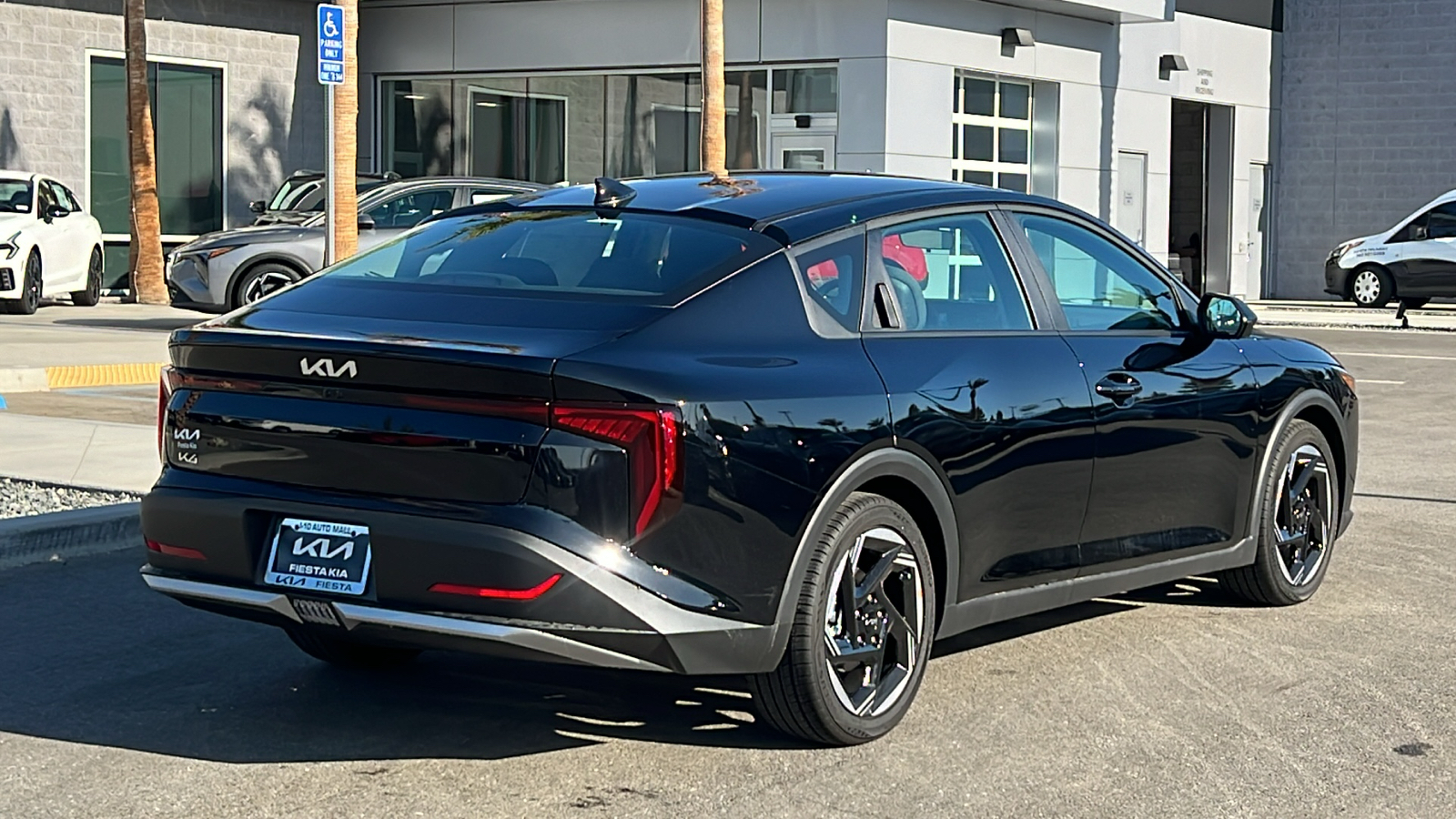 2025 Kia K4 EX 8