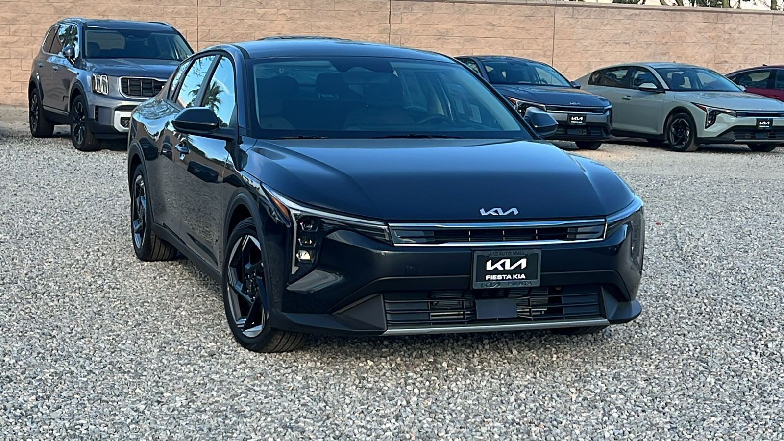 2025 Kia K4 EX 1