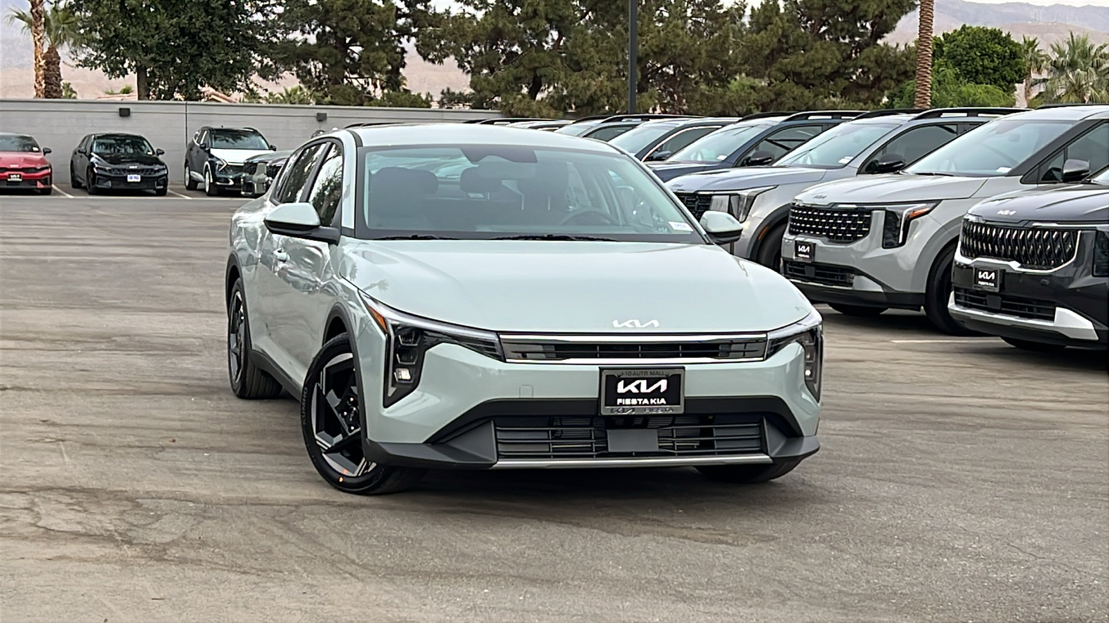 2025 Kia K4 EX 1