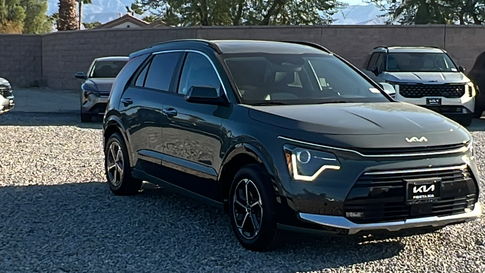 2025 Kia Niro SX 1