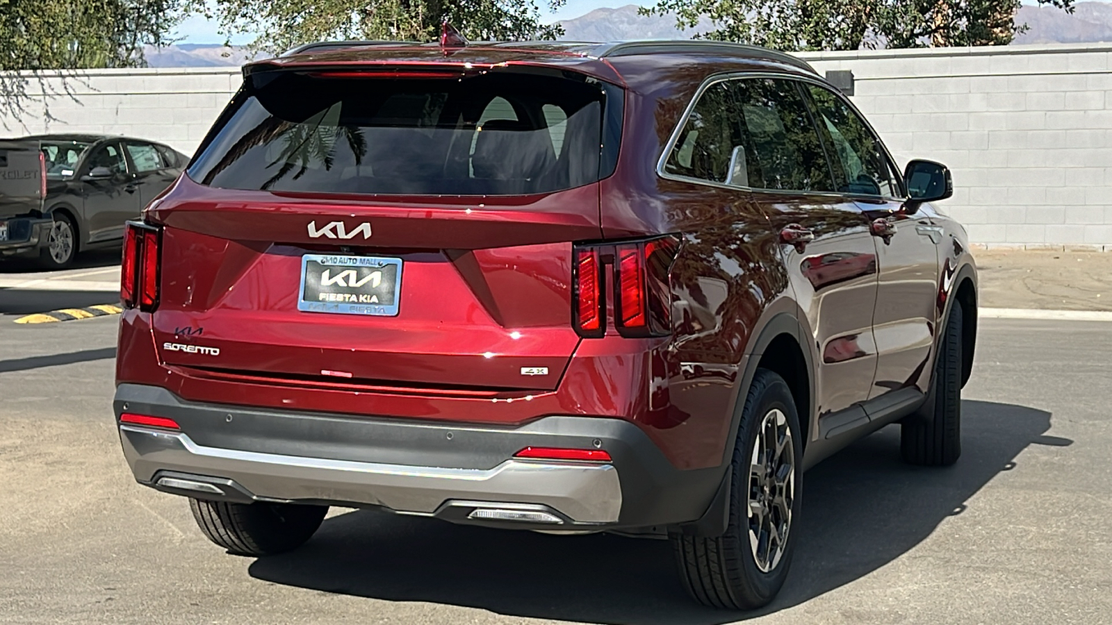 2025 Kia Sorento S 8