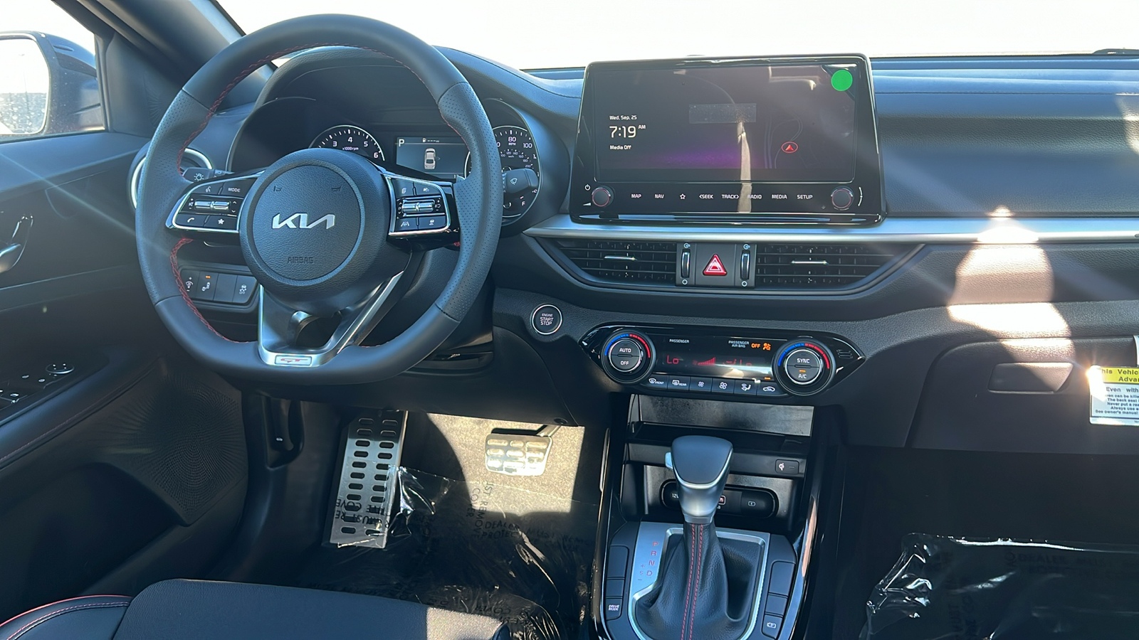 2024 Kia Forte GT 14