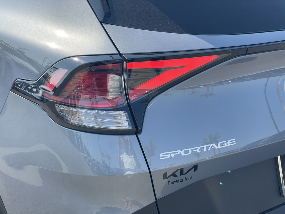 2025 Kia Sportage EX 9