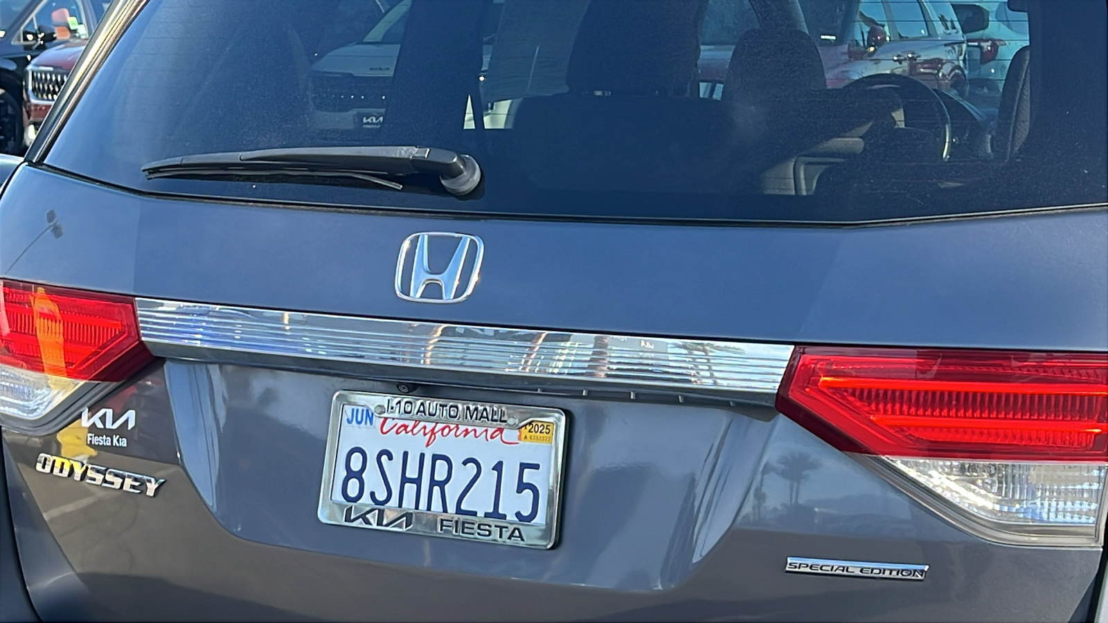 2016 Honda Odyssey SE 10