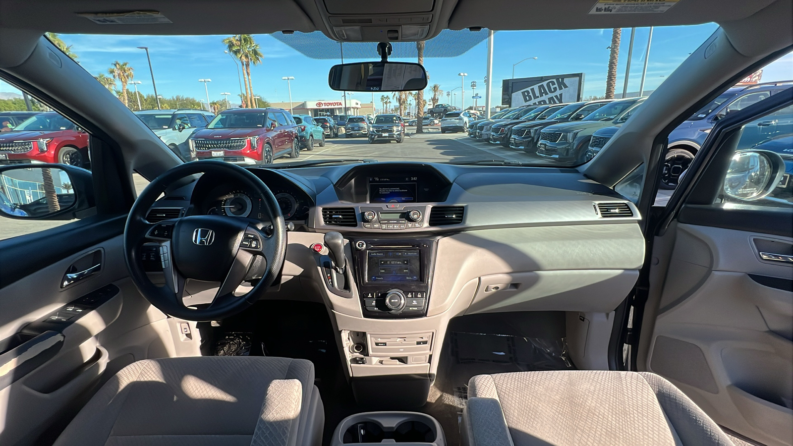 2016 Honda Odyssey SE 13