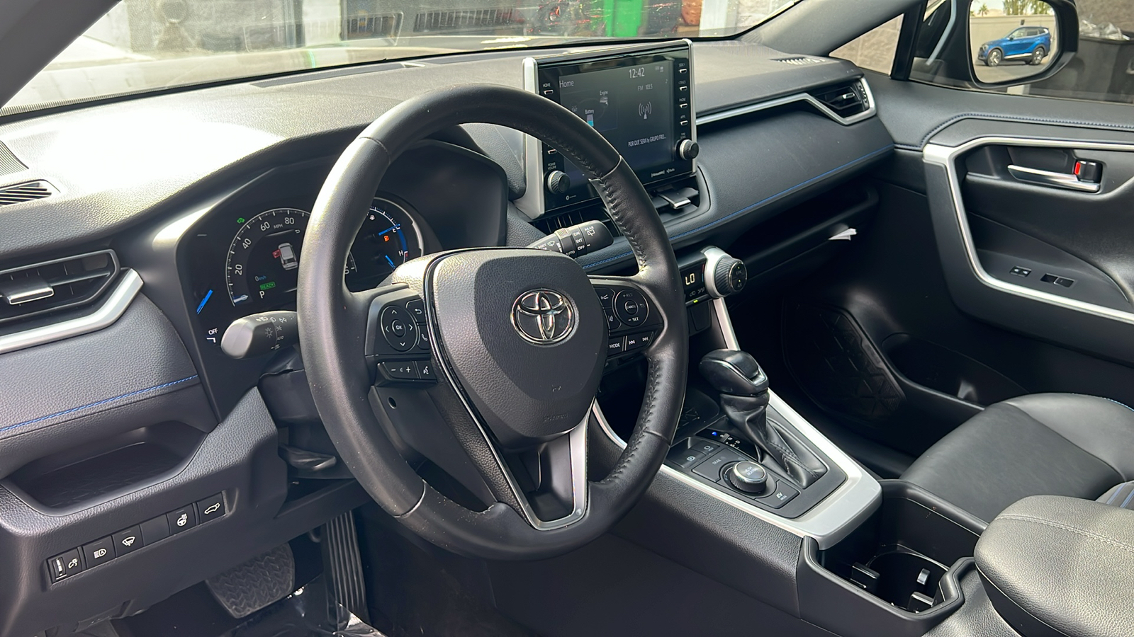 2022 Toyota RAV4 Hybrid XSE 18