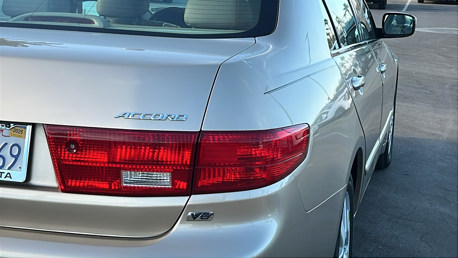 2005 Honda Accord EX-L 9