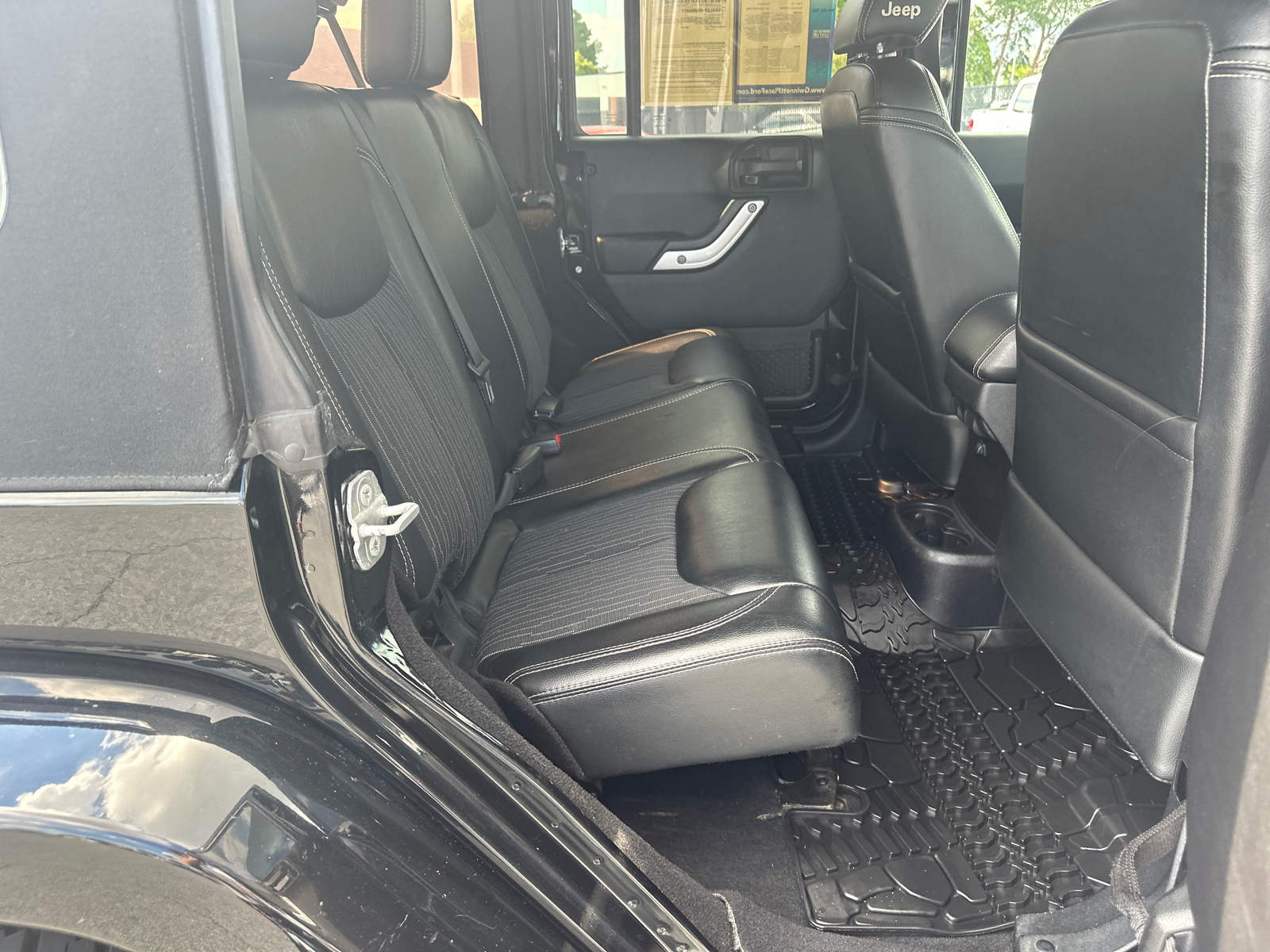 2014 Jeep Wrangler Unlimited Freedom Edition 15