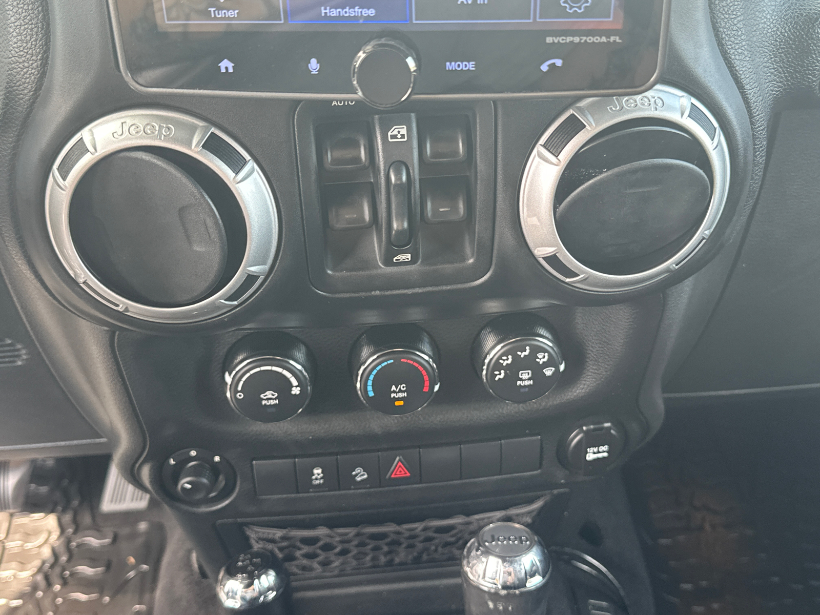 2014 Jeep Wrangler Unlimited Freedom Edition 30