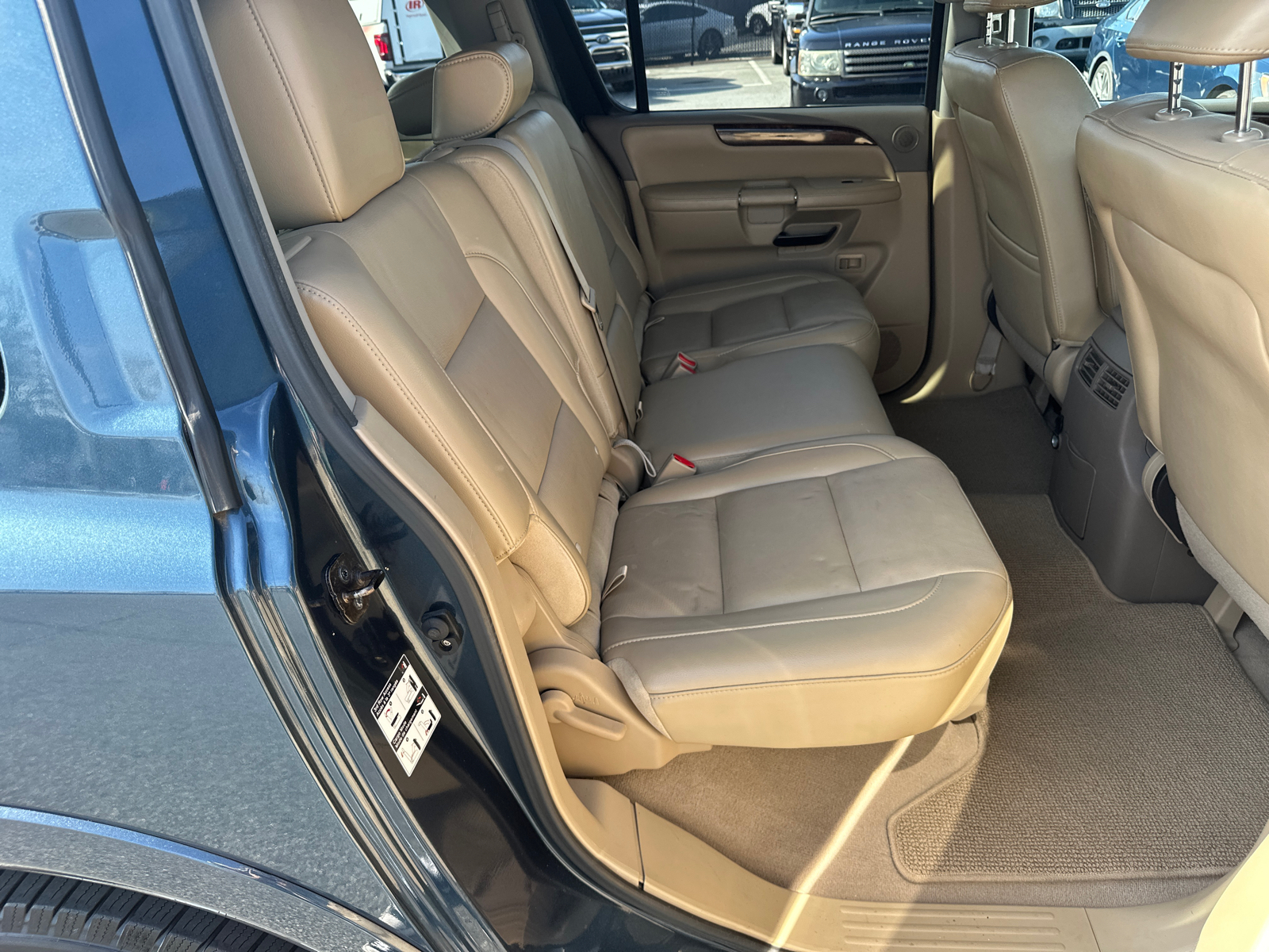 2014 Nissan Armada SL 15