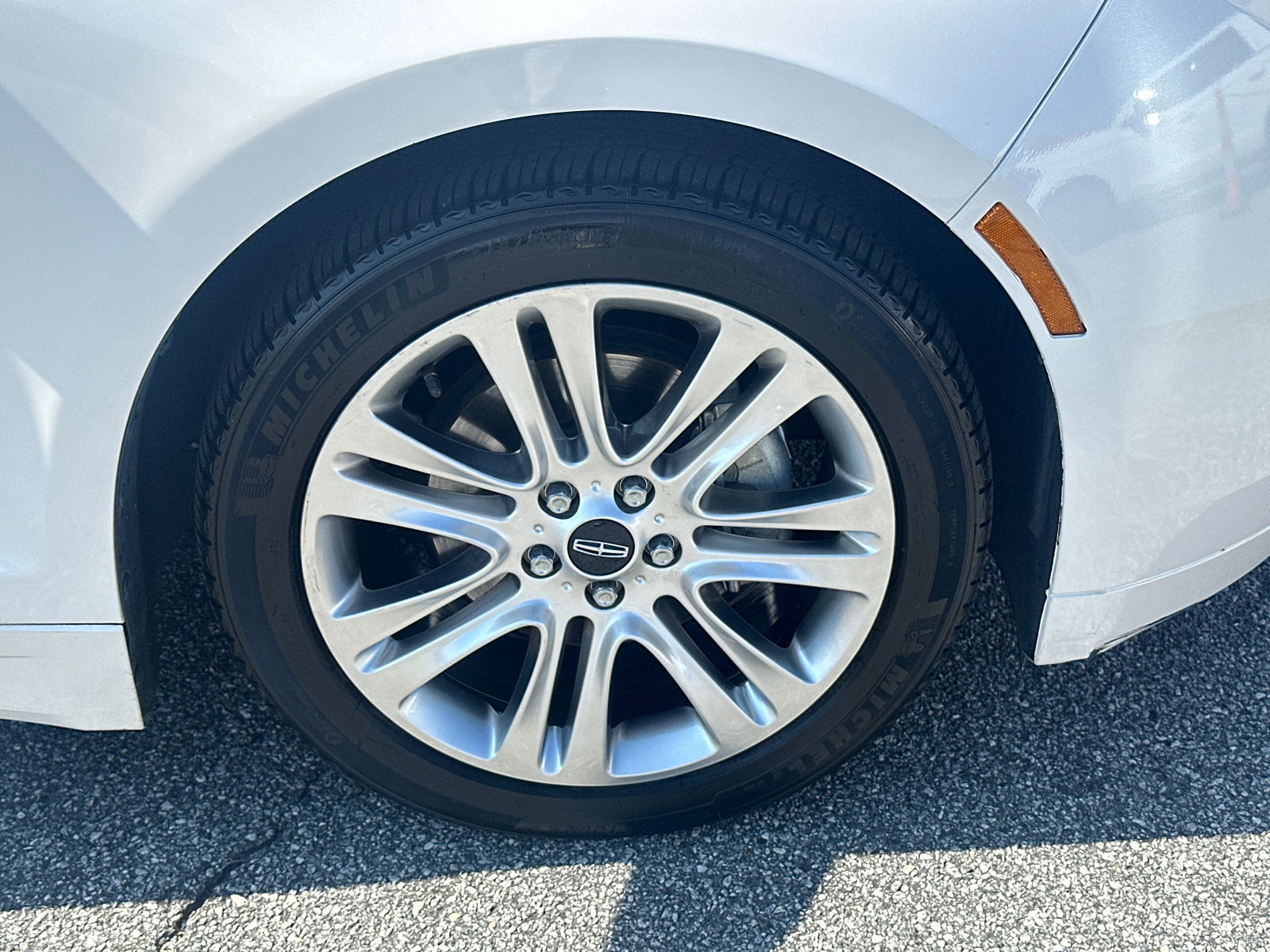 2014 Lincoln MKZ Hybrid 12