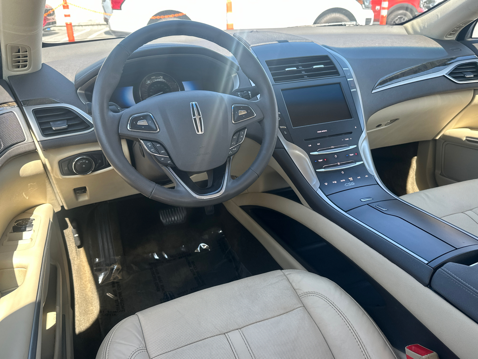 2014 Lincoln MKZ Hybrid 22