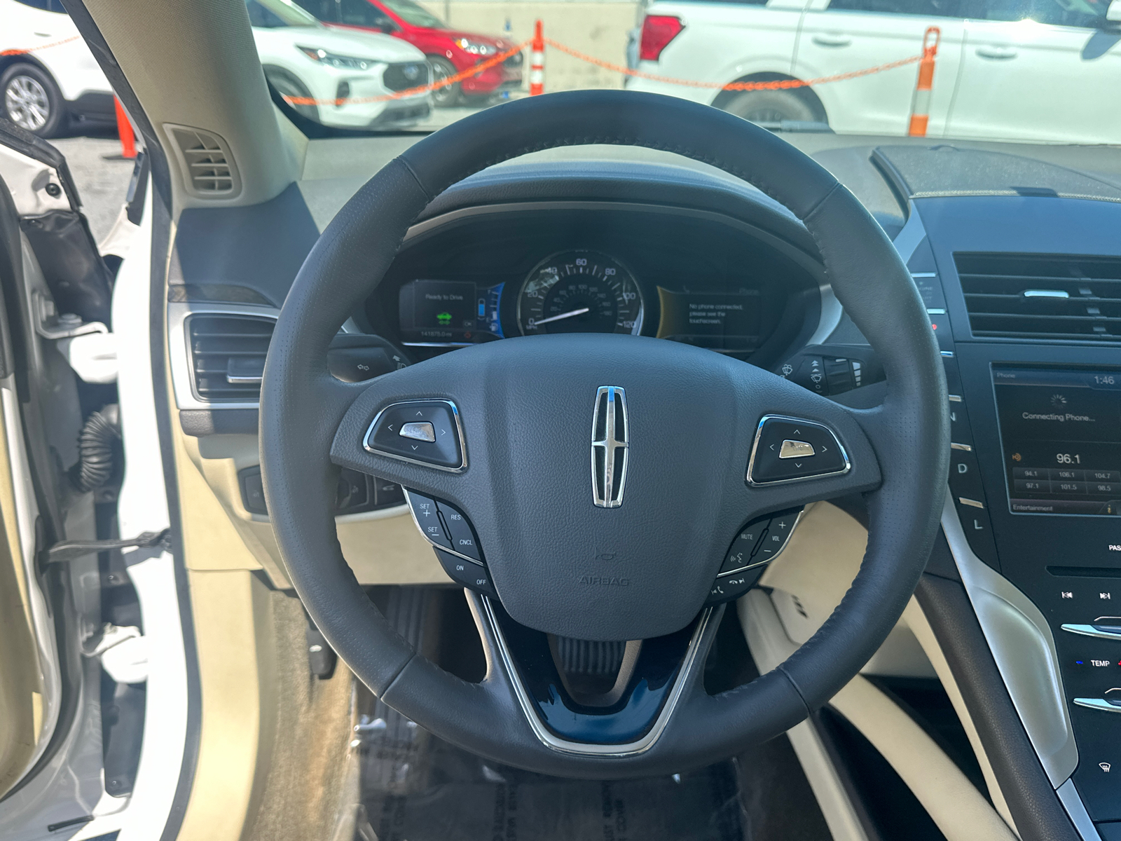 2014 Lincoln MKZ Hybrid 23