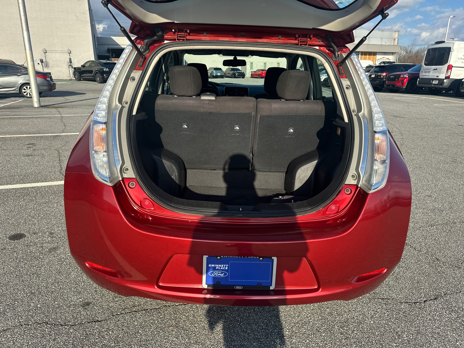 2015 Nissan Leaf SV 18